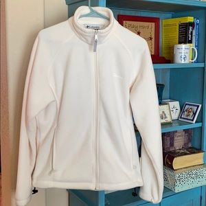 Colombia large white fleece full zip up. 2 pockets